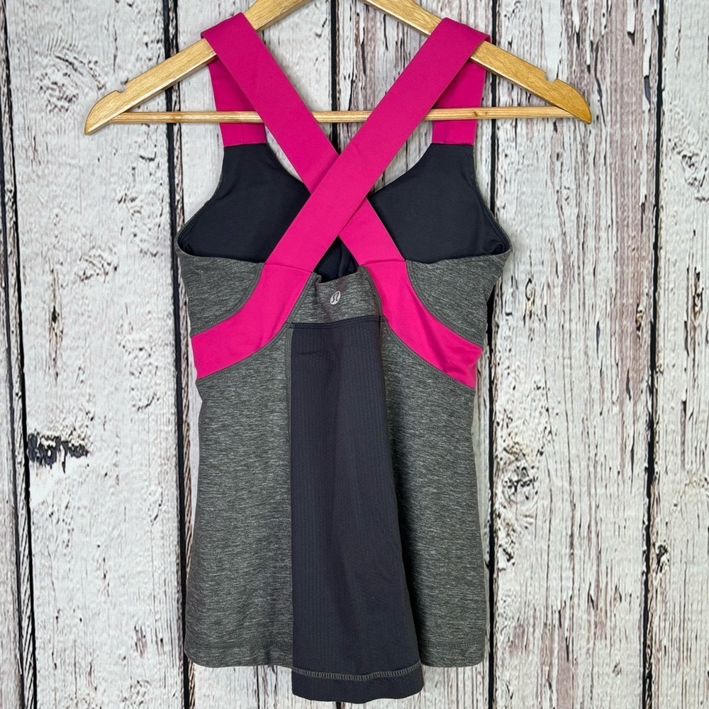 🍋Lululemon Push Your Limits Tank Size 4 Heather Gray Bright Pink Shelf Bra EUC